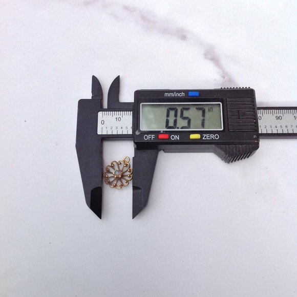 Filigree 14K Gold and Opal Cabochon Necklace Snowflake Pendant - Picture 13 of 17